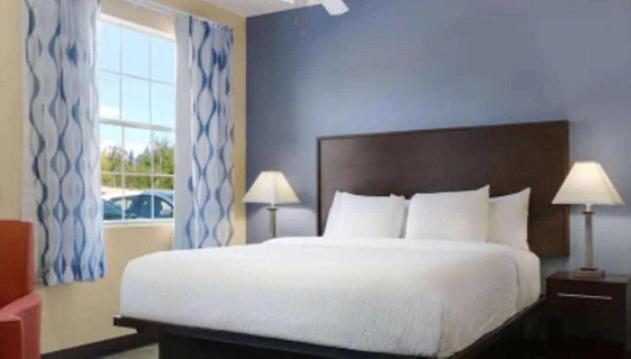 Days Inn & Suites By Wyndham Dfw Airport South-Euless Exteriér fotografie