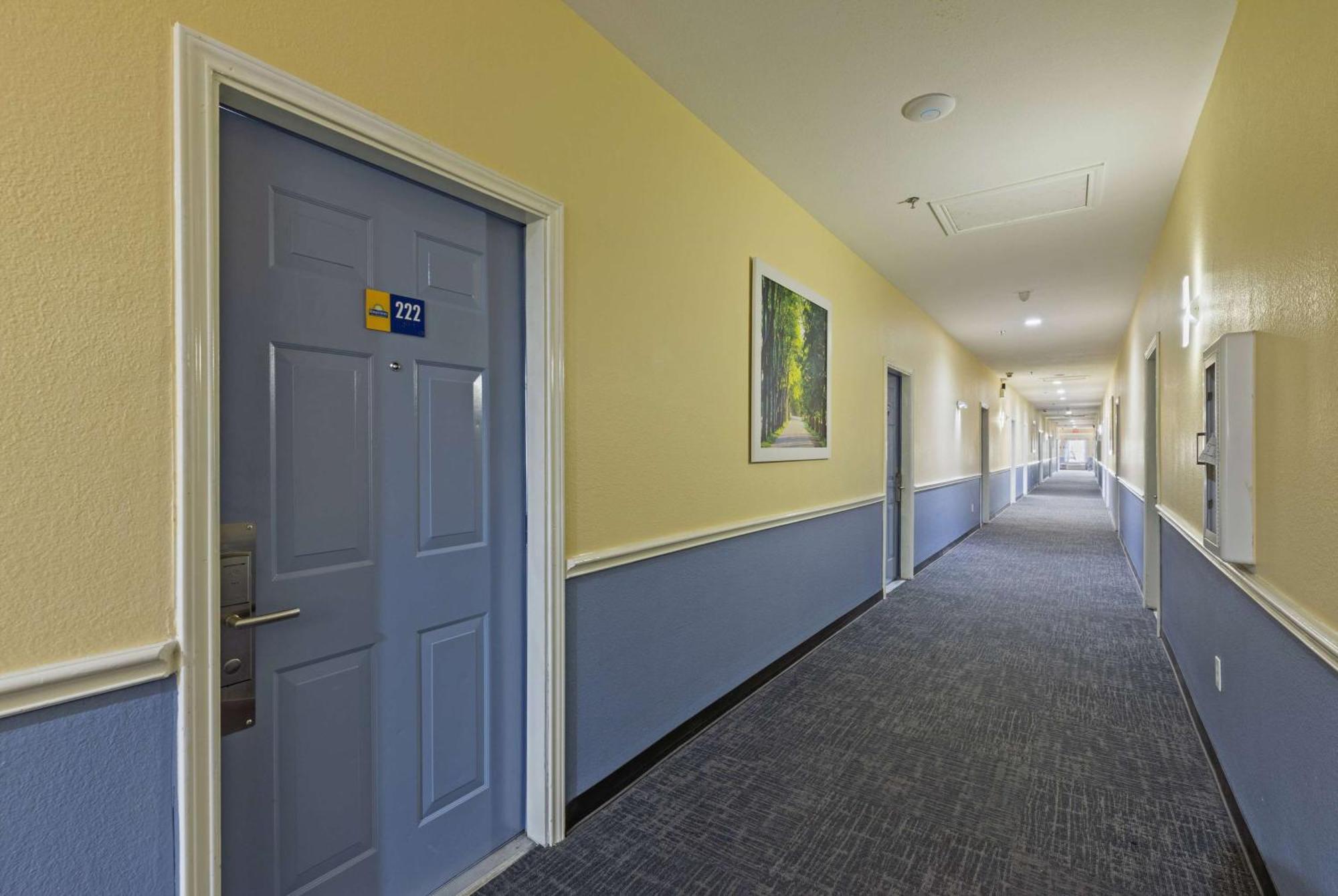Days Inn & Suites By Wyndham Dfw Airport South-Euless Exteriér fotografie