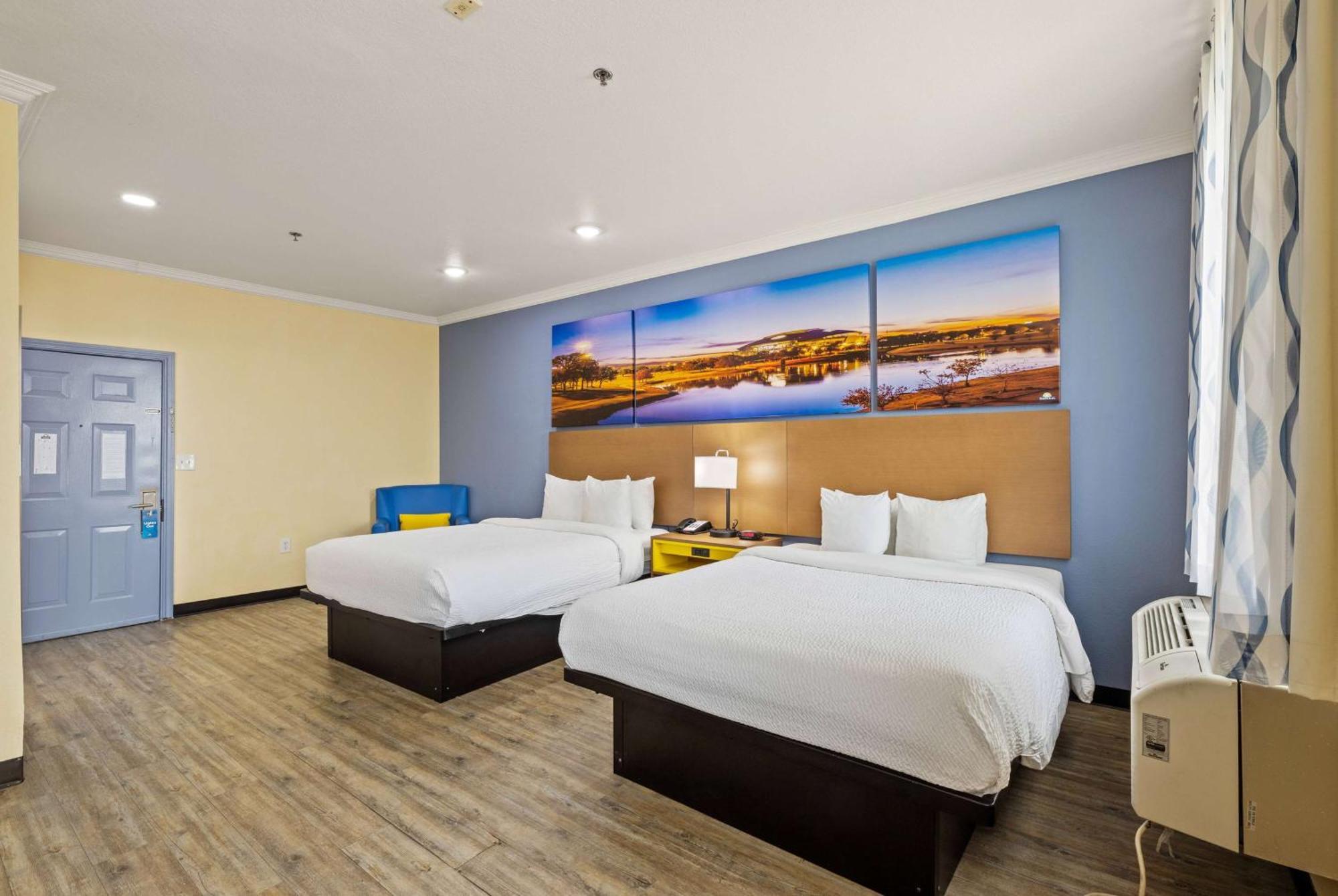 Days Inn & Suites By Wyndham Dfw Airport South-Euless Exteriér fotografie