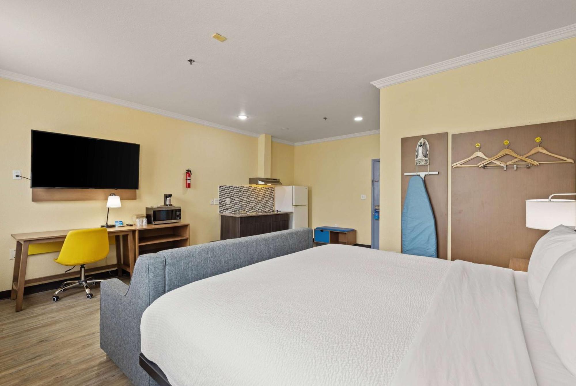 Days Inn & Suites By Wyndham Dfw Airport South-Euless Exteriér fotografie