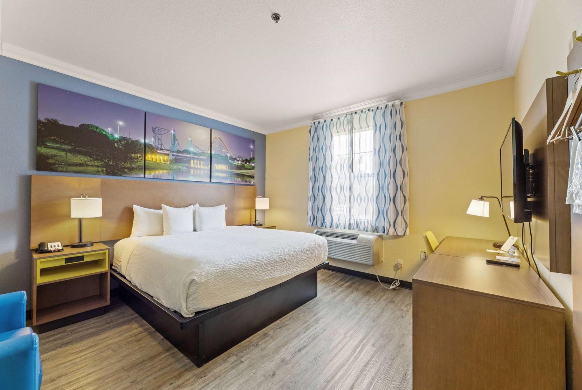 Days Inn & Suites By Wyndham Dfw Airport South-Euless Exteriér fotografie