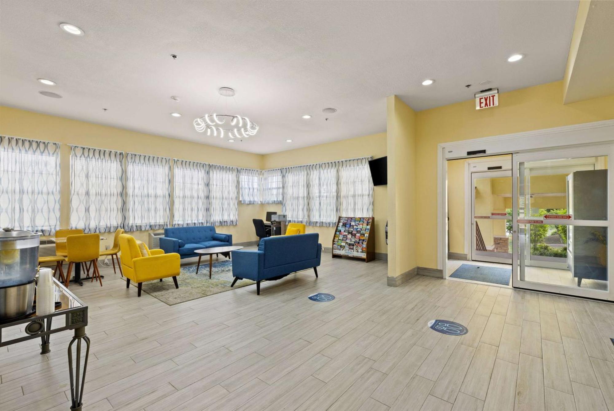 Days Inn & Suites By Wyndham Dfw Airport South-Euless Exteriér fotografie
